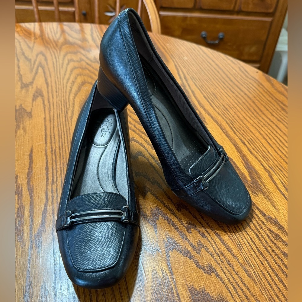 Life Stride Soft System Black Heeled Loafers With Horse Bit 9W
